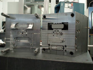 Plastic injection tools